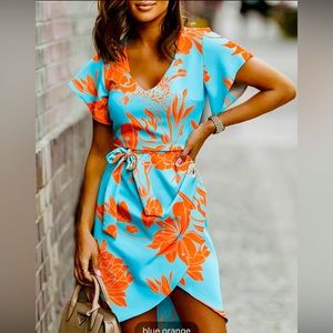Women’s Blue Orange Floral V Neck Summer Dress NWOT MEDIUM  💙🧡